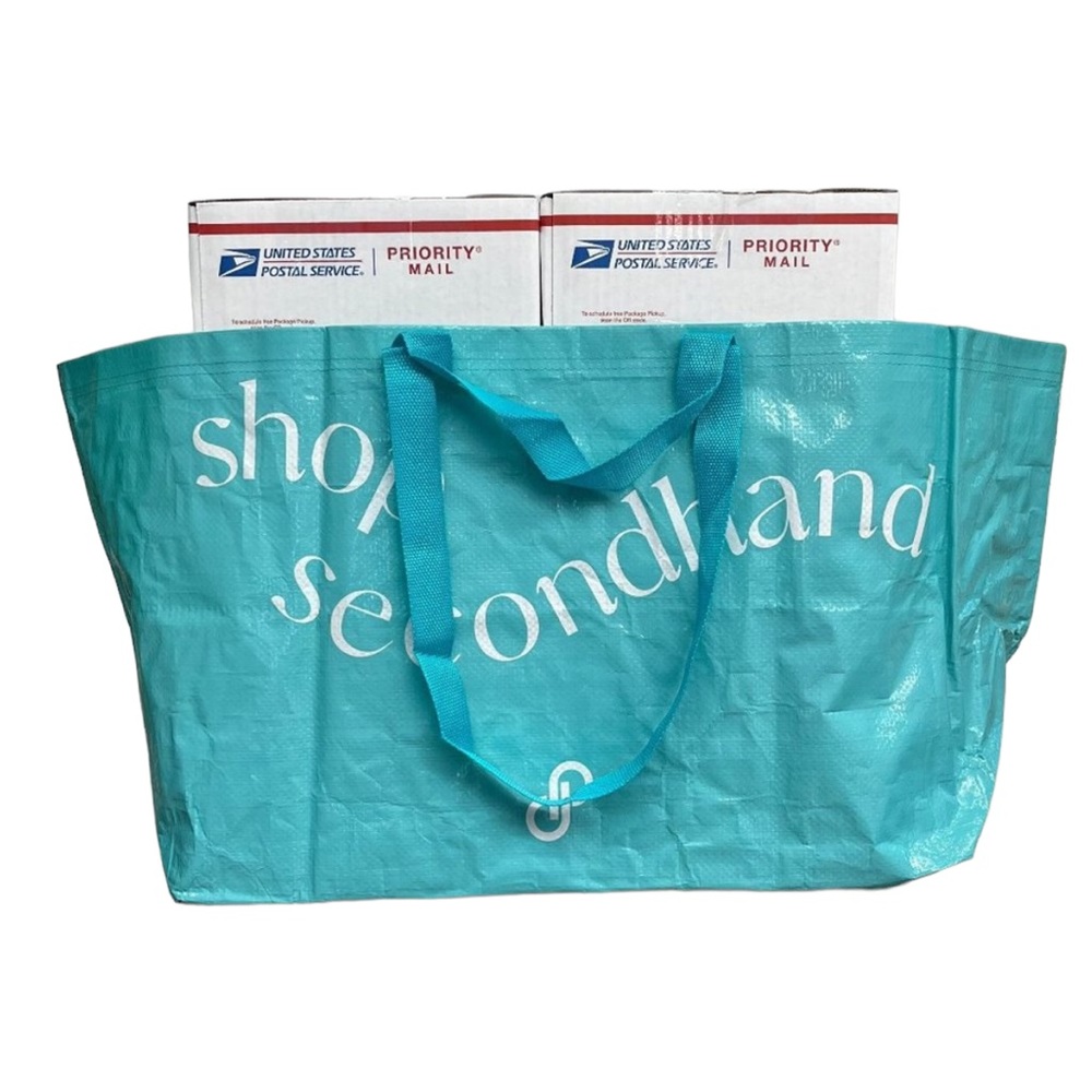 ••SOLD•• Oversized Double-handle Tote - Picture 6 of 6